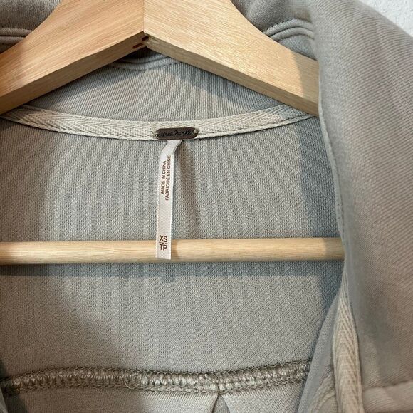 Free People Beige Gray Fleece Oversized Button Down Ruby Jacket Women's Size XS - Picture 5 of 7